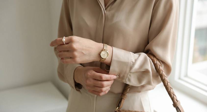 轻熟风穿搭：掌握必备的过渡技巧助你优雅升级第二张图