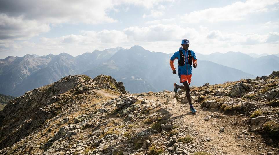 The North Face 推出全新 Summit Run IKB 巅峰越野跑系列第一张图