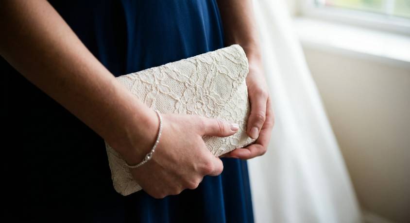 婚礼宾客穿搭禁忌全攻略,2026年穿出自我不踩雷 婚礼宾客穿搭禁忌全攻略,2026年穿出自我不踩雷第二张图