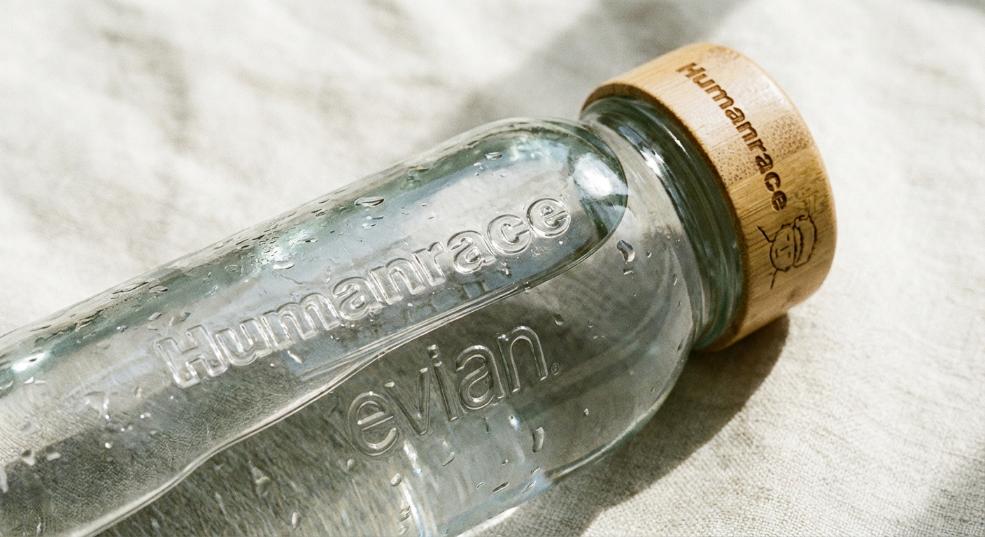 Humanrace x Evian 合作胶囊系列即将发布第二张图