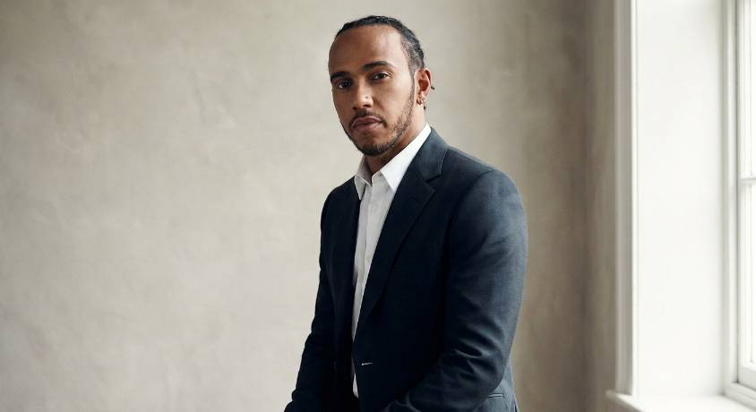 DIOR 宣布 F1 赛车手 Lewis Hamilton 成为品牌大使