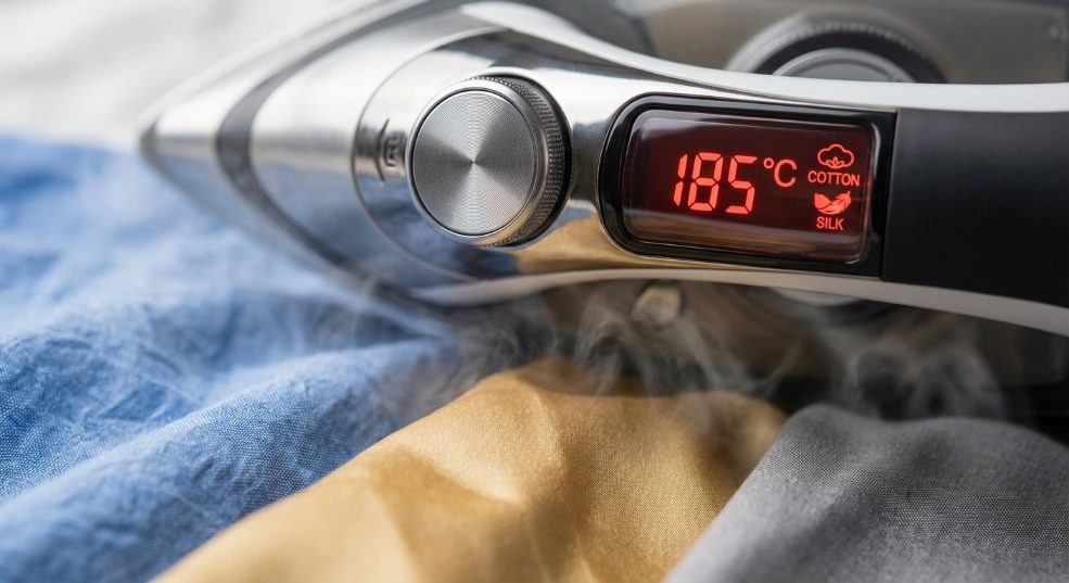 【掌握熨烫温度控制，打造完美衣物平整度的秘密】第一张图