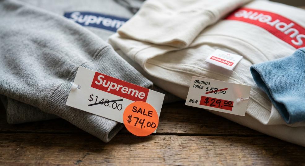 Supreme 季末折扣即将开启第二张图