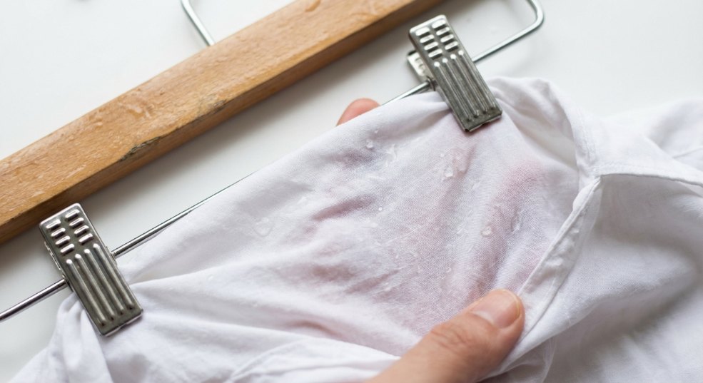 晾干方法建议：衣物快速干燥的终极秘籍第一张图