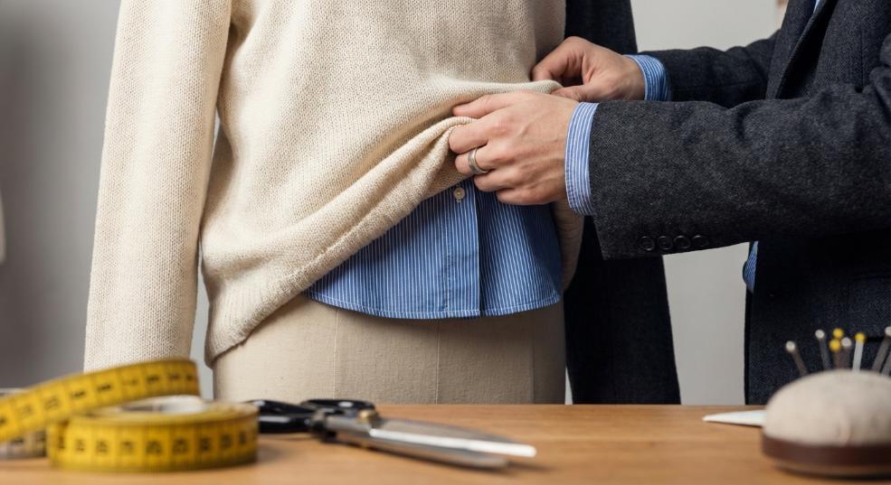 叠穿艺术精髓：打破单调，穿出层次感的秘密武器第二张图