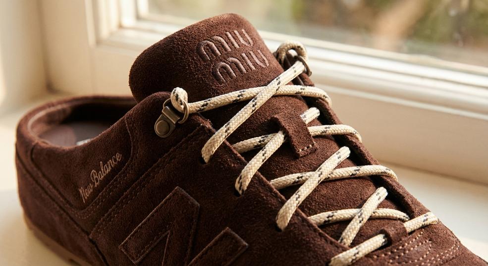 Miu Miu x New Balance 新款穆勒拖鞋释出第一张图