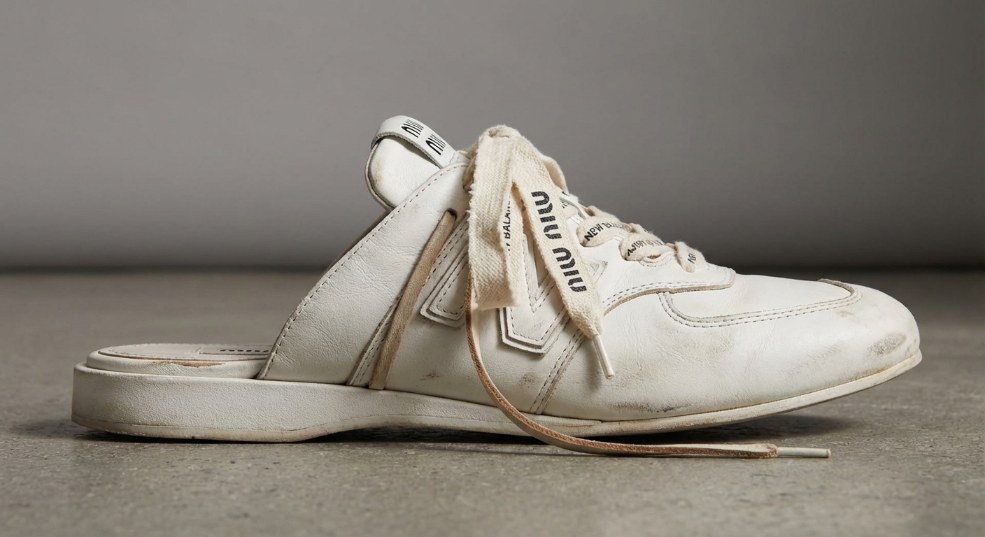 Miu Miu x New Balance 新款穆勒拖鞋释出第二张图