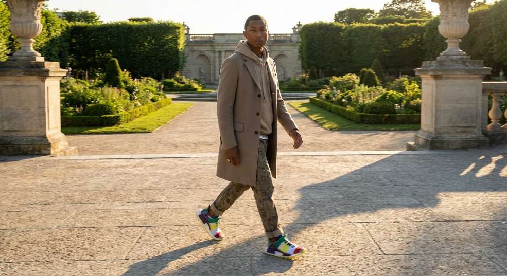 菲董上脚全新合作款 adidas 球鞋第二张图