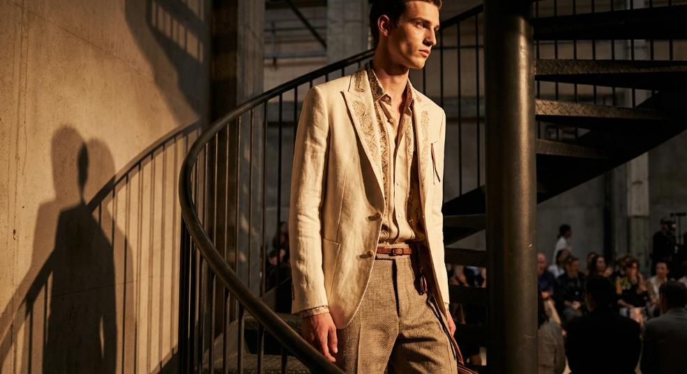 GUCCI 2025 春夏男装系列发布第一张图