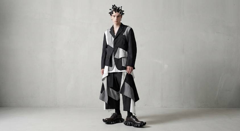 COMME des GARÇONS HOMME PLUS 发布 2025 春夏系列第二张图