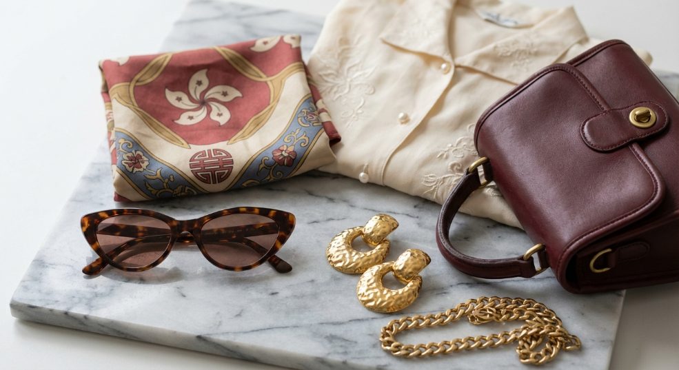 【揭秘2026年最全复古港风造型要点：穿出复古魅力】第一张图