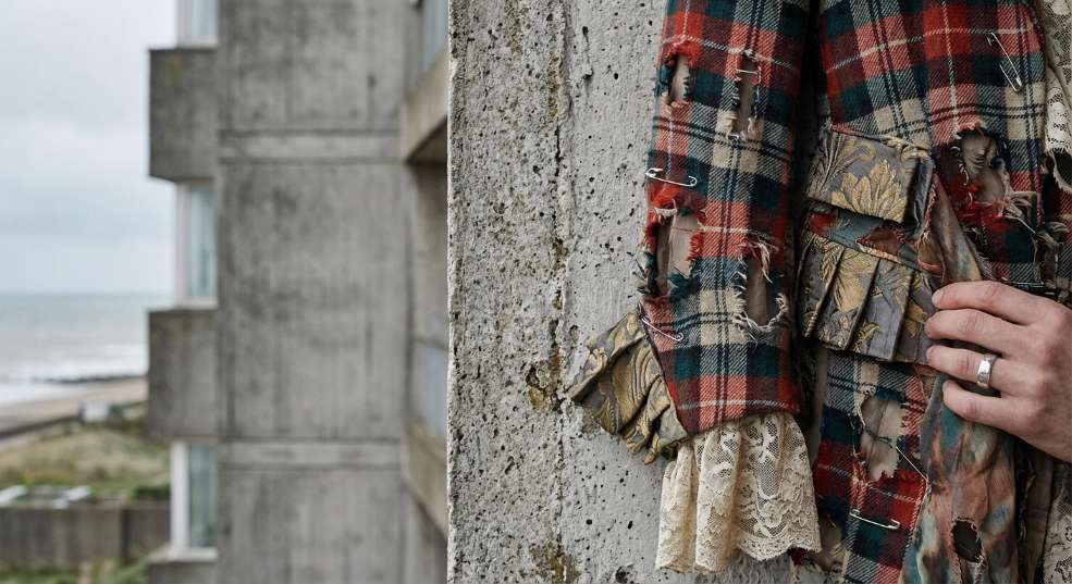 Vivienne Westwood 发布 2024 秋冬系列广告大片第一张图