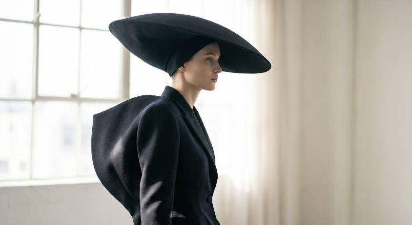 BALENCIAGA 发布 2024 秋冬高定系列第二张图