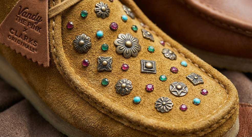 抢先预览 Vandy The Pink x Clarks Originals 最新合作系列第一张图