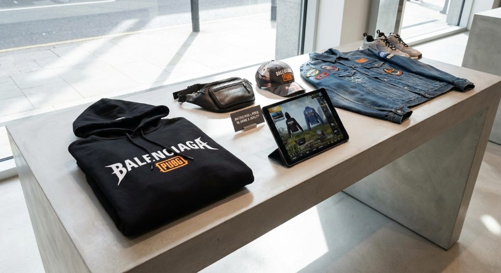 BALENCIAGA 与《绝地求生》首次合作第二张图