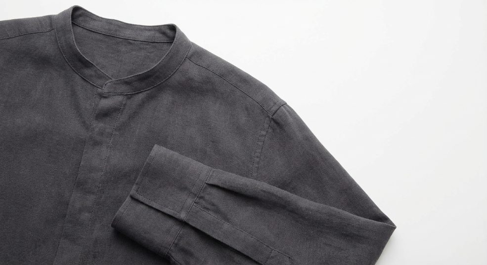 无领简约设计：打造时尚与舒适的极简风尚秘笈第一张图