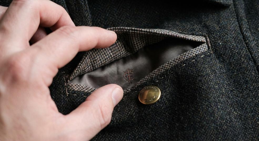 盖袋装饰作用：设计上的秘密武器，提升服装魅力的关键因素第二张图