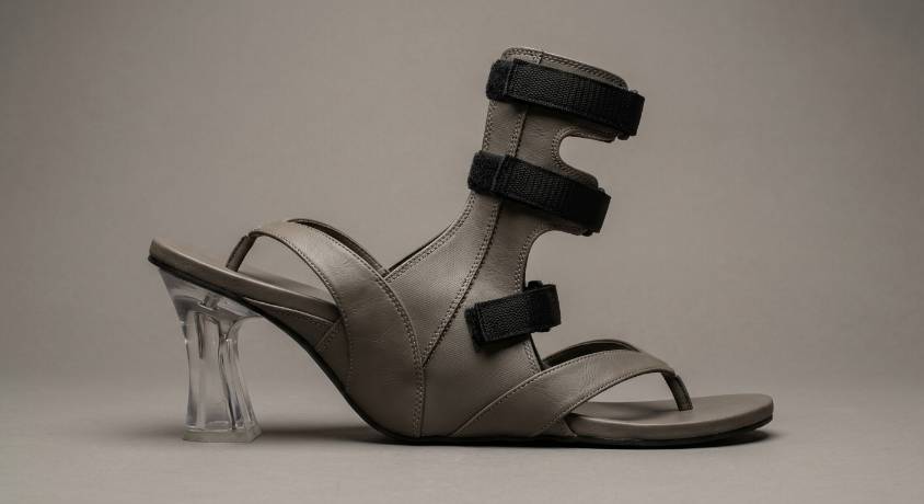 魔改再来袭！MSCHF 双头高跟拖鞋发售在即第一张图