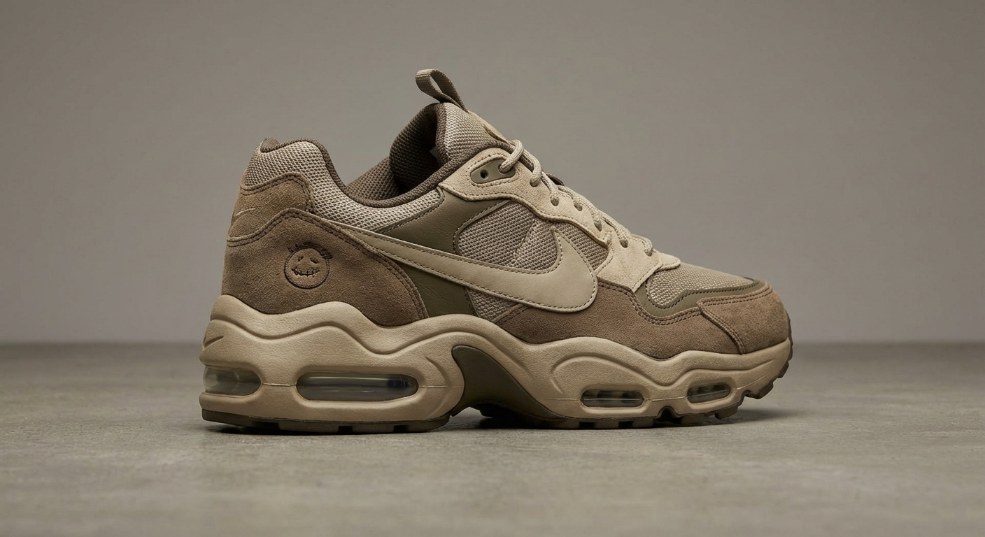 Travis Scott x Nike Zoom Field Jaxx「Leche Blue」发售确定第二张图