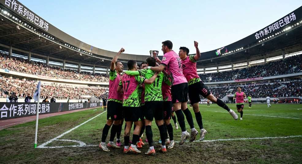 F.C.Real Bristol x paperboy 合作系列现已登场