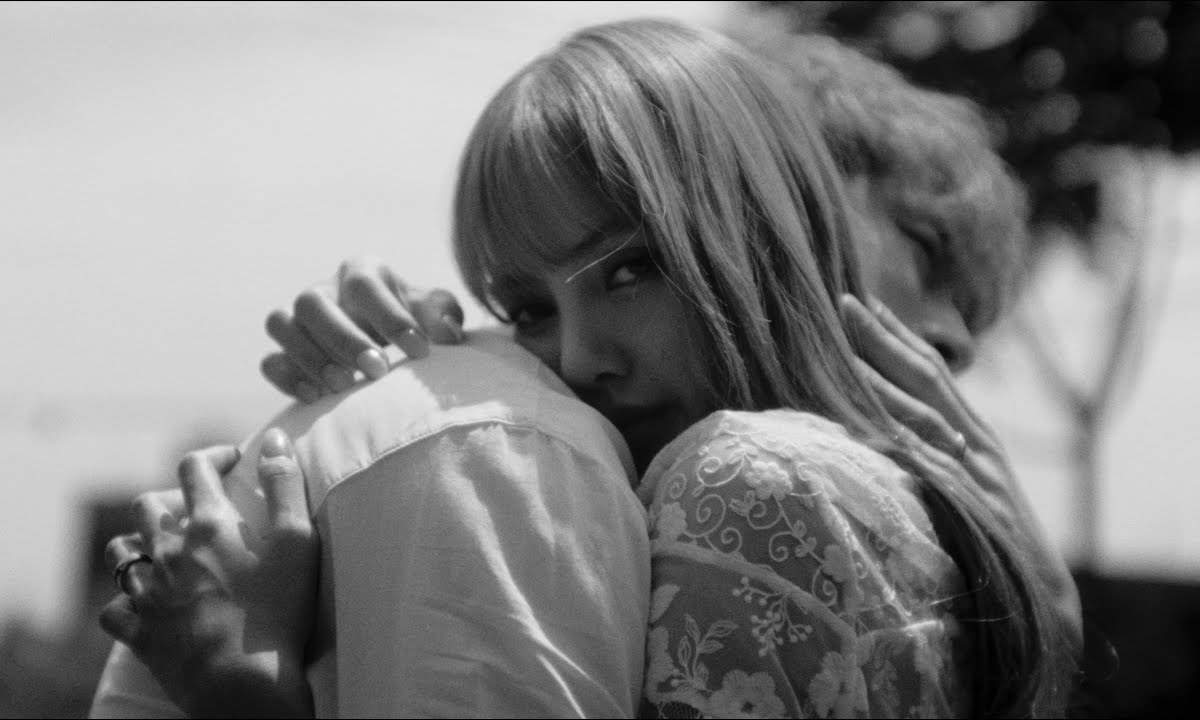 携手坂口健太郎，Lisa 微电影 MV《DREAM》发布