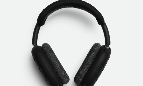 BOTTEGA VENETA 推出全新电子产品配饰系列