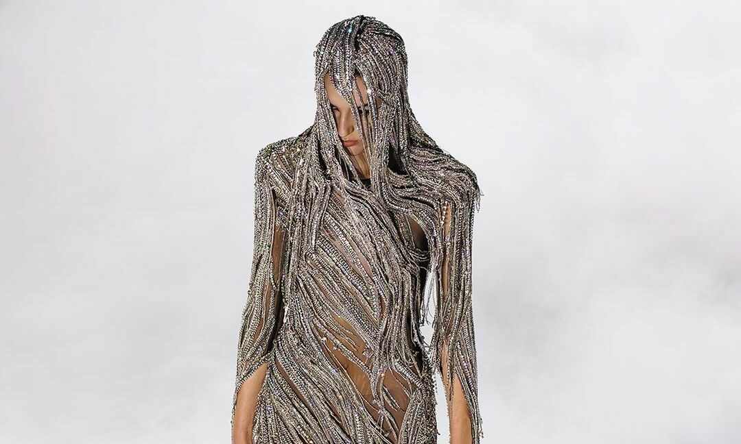 Alexander McQueen 2025 春夏系列登场