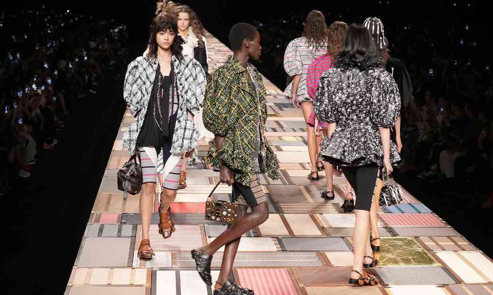 LVMH 第三季度时尚业务收入下降 5%