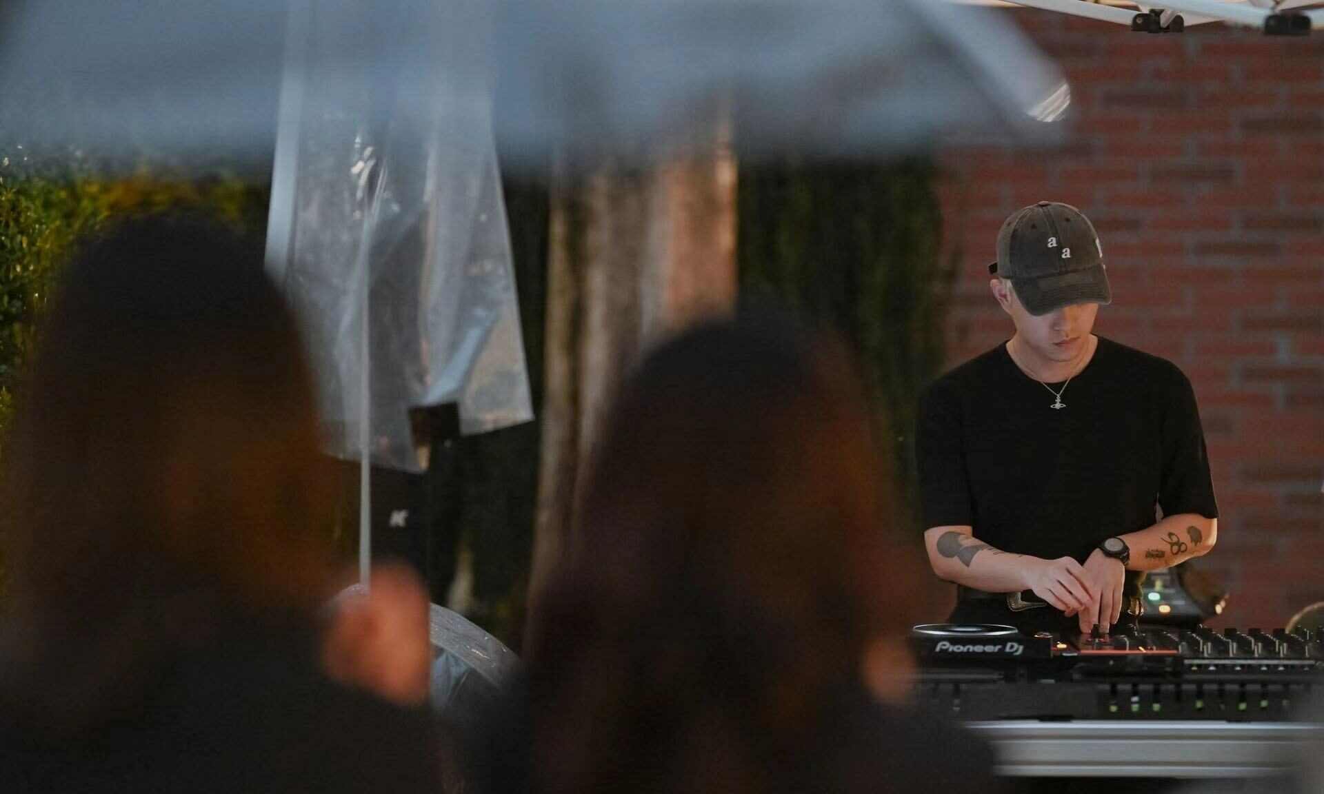 十五年栋梁，凝聚一家