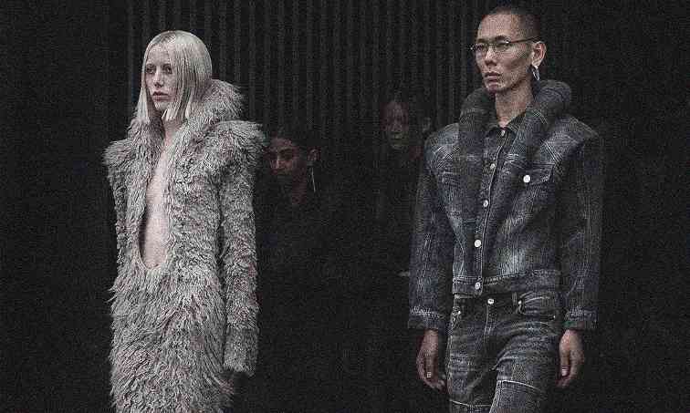 今年秋冬「肩膀」还是得继续垫起来…